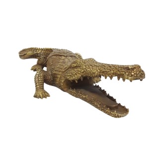 مجسمه تمساح برنزی