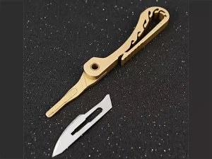 چاقو آنباکسینگ برنجی تاشو قابل آویز از دسته کلید Brass key chain knife sharp utility knife portable