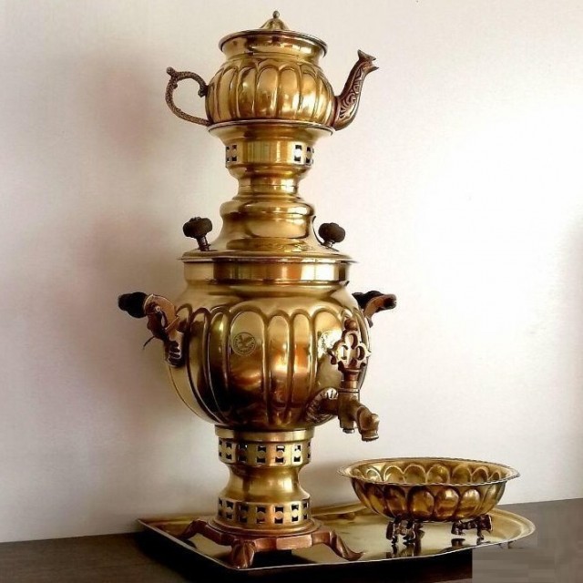 سماور ذغالی 3 لیتری برنجی با سرویس کامل