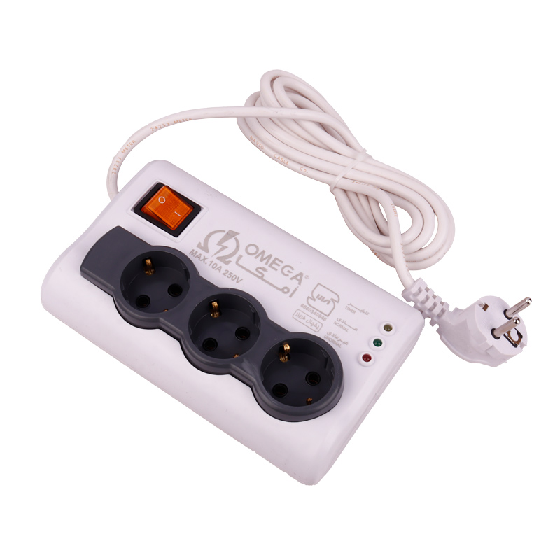 محافظ برق یخچال و فریزر 3 خانه ارت دار امگا با کابل 3 متری Omega P3100