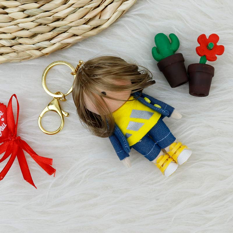 جاسوییچی عروسکی دست ساز رهام لباس آبی زرد