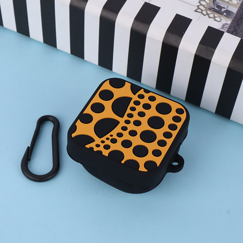 کاور عروسکی گلکسی بادز Live / Live Pro / Live Pro 2 / Fe طرح فانتزی کد 2