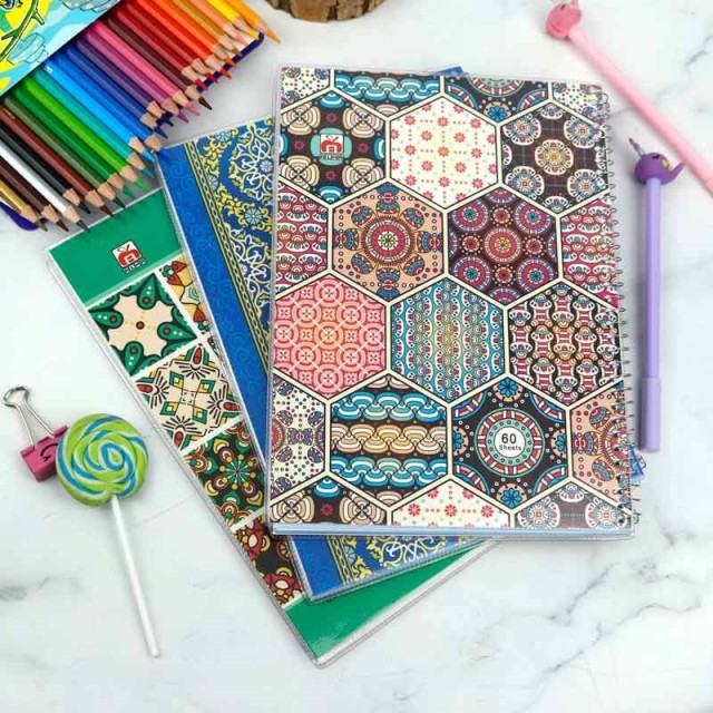 دفتر سیمی ۶۰ برگ طرح کلاسیک نهال آلما کد ۷۶۱۲