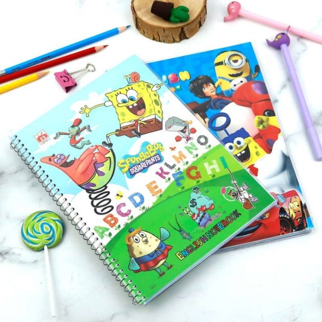 دفتر سیمی ۶۰ برگ ۴ خط طرح عروسکی Nahal Alma کد ۷۶۴۲