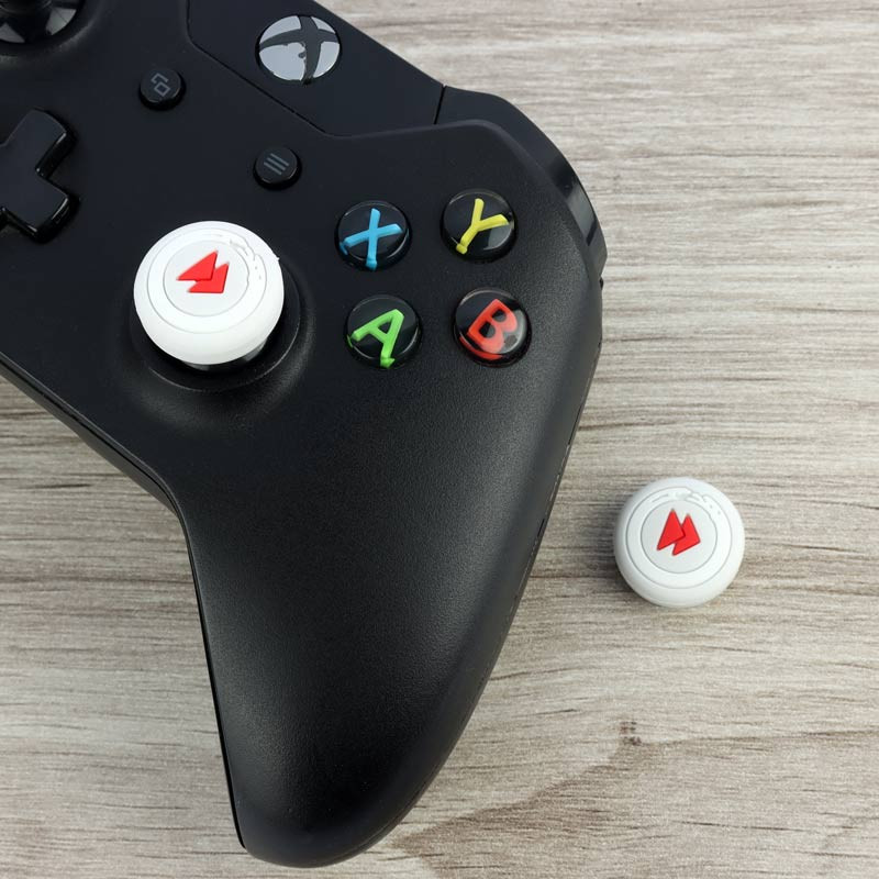 روکش آنالوگ دسته بازی Play Station/XBOX طرح Ghost of Tsushima سفید