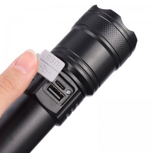 Flashlight W-003 با طراحی ارگونومیک