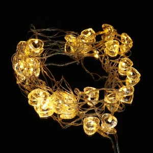 ریسه 28 لامپ طرح قلب آفتابی ریموت دار طول 4 متر