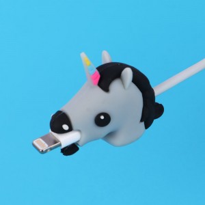 محافظ کابل شارژر طرح اسب تک شاخ طوسی مشکی