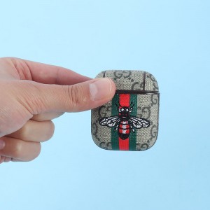 کاور ایرپاد 1 / 2