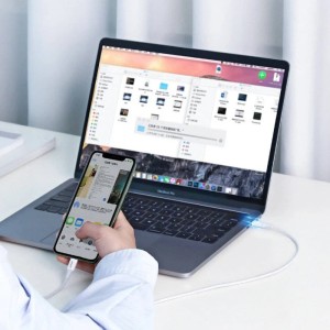 کابل تایپ سی به لایتنینگ فست شارژ 2.4 آمپر یوگرین US171-60749 طول 2 متر