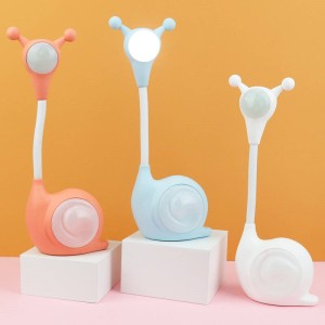 چراغ مطالعه فانتزی طرح حلزون