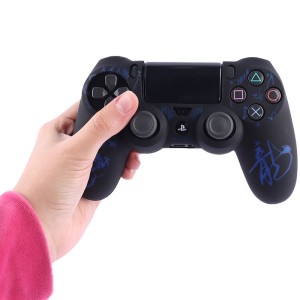 روکش دسته بازی PS4 طرح اژدها زمینه مشکی آبی