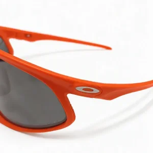 عینک کوهنوردی پلاریزد UV400 OAKLEY مدل 136-3N