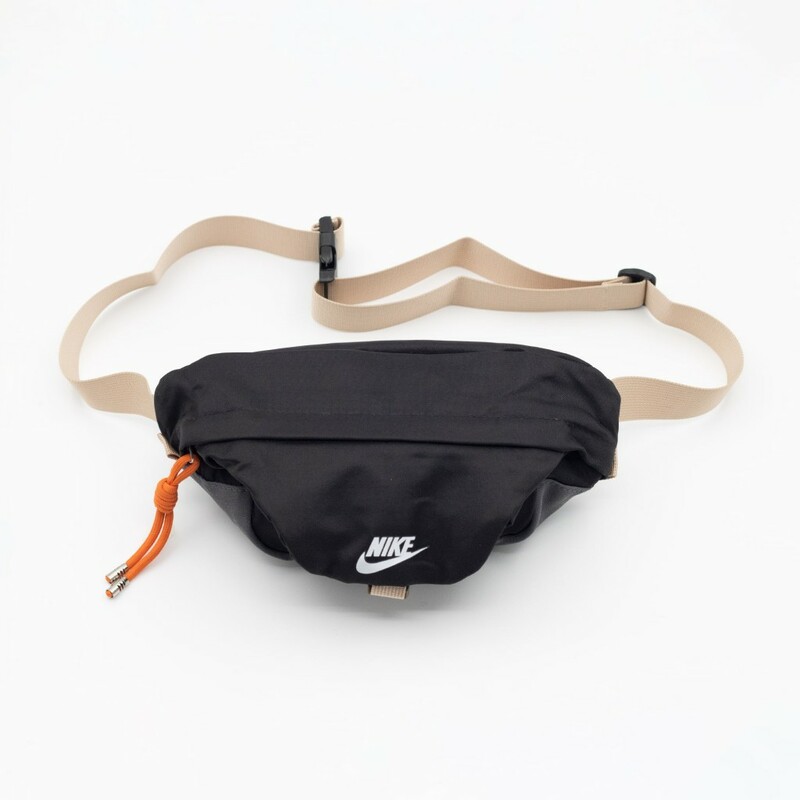 کیف کمری دومنظوره بادی بگ نایکی مدل NIKE BODY BAG - NB-64785-27 | مسترکوالیتی