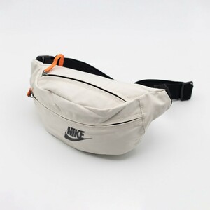 کیف کمری دومنظوره بادی بگ نایکی مدل NIKE BODY BAG - NB-54697-3 | مسترکوالیتی