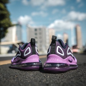 کفش مخصوص پیاده روی زنانه نايكي مدل air max 720