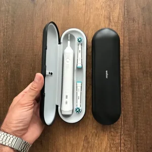 کیف نگهدارنده مسواک برقی مدل Wober مناسب اورال بی رنگ مشکی