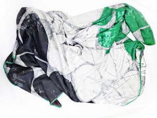 روسری نخی طرح هندسی رنگ  طوسی مشکی سبز  کد 1004