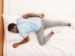 10 عارضه سلامتی حاصل از خوابیدن روی تشک بد
