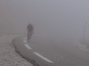 بهترین روش‌های دید بهتر در هوای مه آلود پاییز