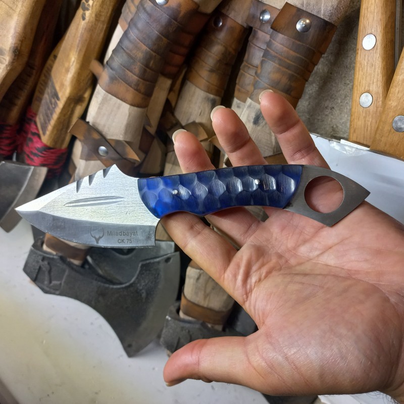 چاقو طبیعت گردی