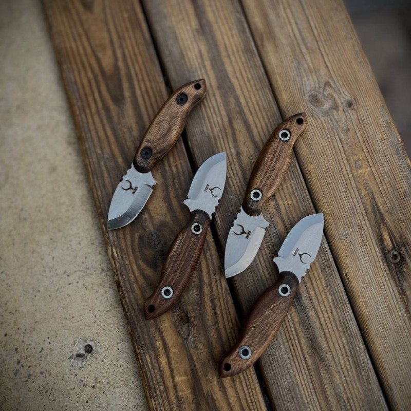 چاقو بادامی