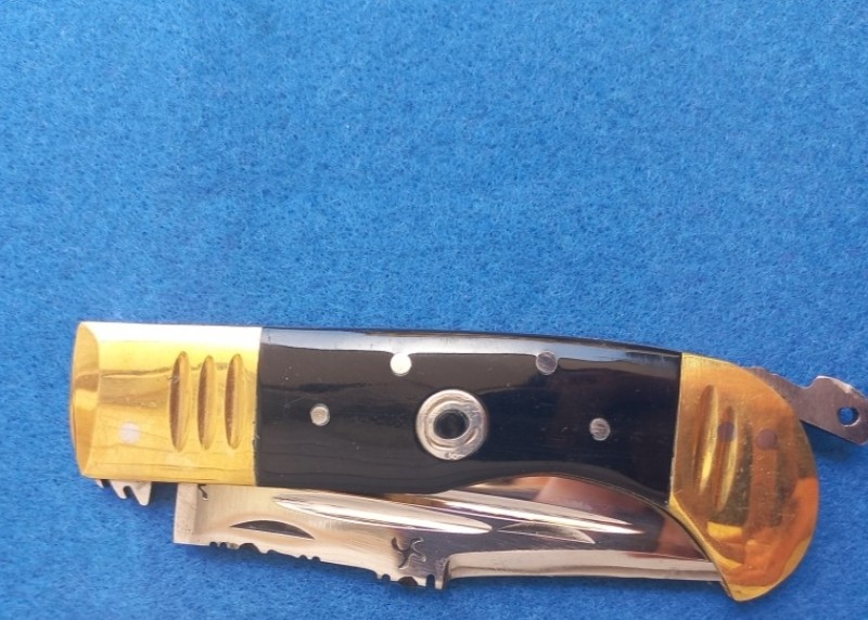 چاقو جیبی دنده ای