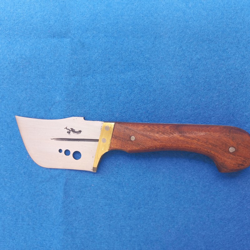 چاقو تیزی