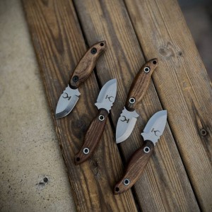 چاقو بادامی