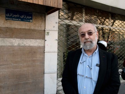 چیزی که شیفته‌ی آنم زُل زدن و خیال بافتن است