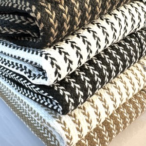 مانتو پشمی طرح گندم | مانتو گرم پاییزه فری‌سایز با جنس لطیف و باکیفیت