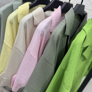 شومیز زنانه یقه انگلیسی – مدل ساده و خوش‌استایل