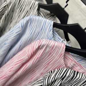 تونیک زنانه جلو بسته جنس ینزی | فری‌سایز | بدون چروک و آبرف