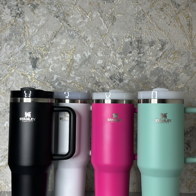 تراول ماگ استنلی مدل دسته دار از بغل حجم 1200 میل