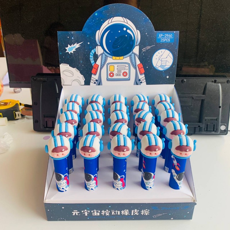 چسب ماتیکی طرح پسر فضانورد 181-582