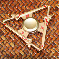 اسپینر فلزی Focus Fidget Spinner اسپینر فلزی 3 شمشیر مثلثی