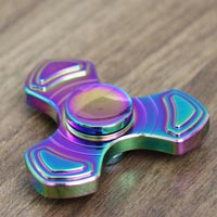 خرید اسپینر فلزی سه پره رنگین کمان برند فوکوس Buy Focus brand rainbow three-spoke metal spinner