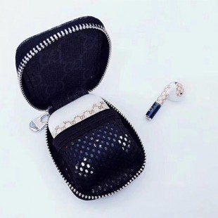 کیف چرمی ایرپاد Airpod Magnet Leather Protector
