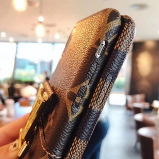 قاب چرمی لویز ویتون Louis Vuitton Case iPhone Xs Max