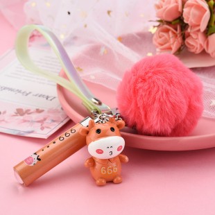 جاسوئیچی طرح گاو همراه با خز Lovely cow with fur keychain