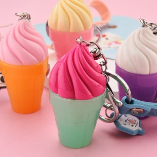 جاسوئیچی طرح بستنی قیفی Ice cream design keychain