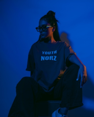 تیشرت یقه گرد کرم مدل Youth of NORZ برند نورز/NORZ