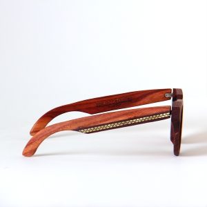 عینک چوبی مدل لیدی کت
