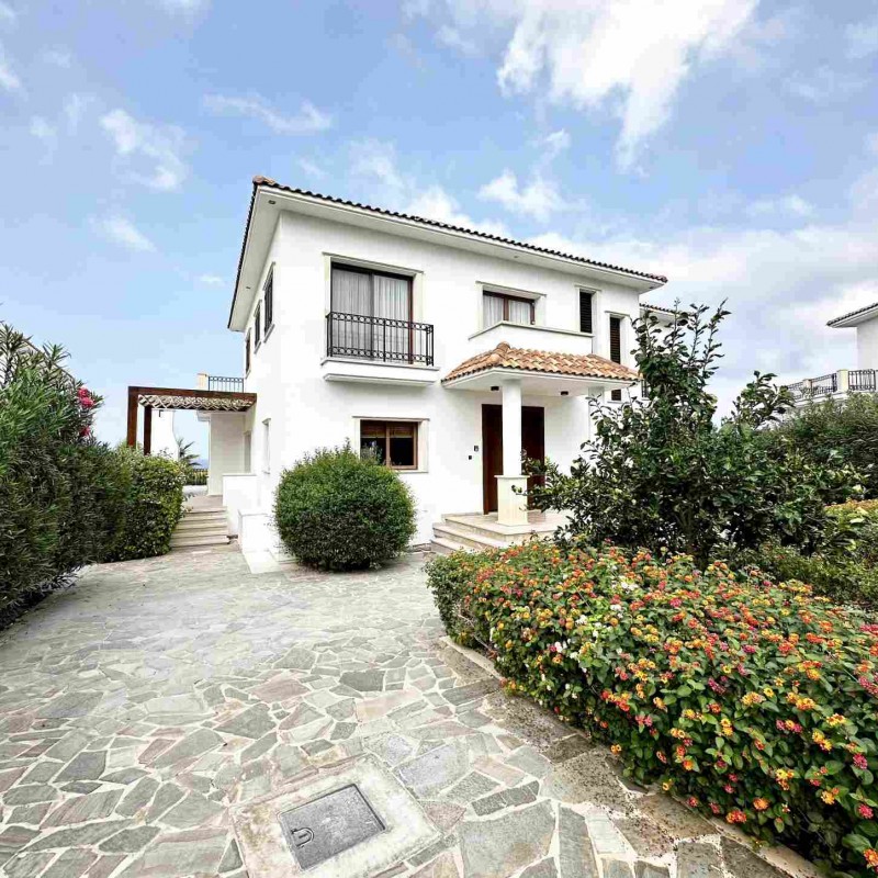 ویلا 4 خوابه 180 متری  آماده تحویل  در یکی از بهترین مناطق قبرس شمالی