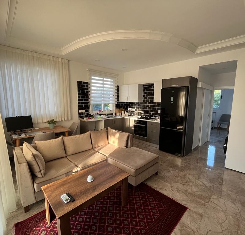 واحد یک خوابه بازفروش آماده تحویل در فاصله 200 متری از دریا در شهر گیرنه