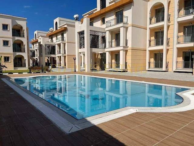 آپارتمان دوخوابه در شهر گیرنه با ویو کوه