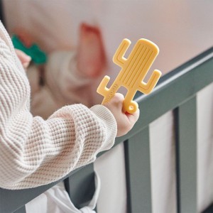 دندان گیر سیلیکونی نوزاد مینیک اوی اوی MinikOiOi طرح دست