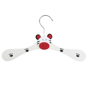 چوب لباسی چوبی کودک