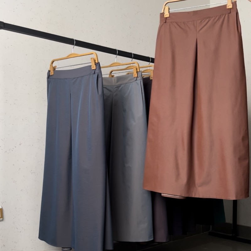 دامن بارانی  قهوه ای  قد 90  کد ( 400 )