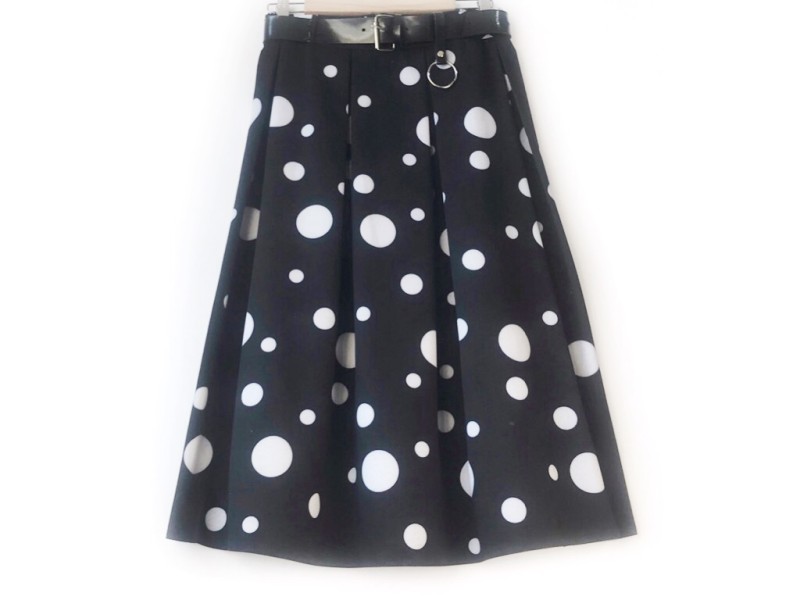 دامن پیلی  با کمربند کد  (  011)  قد 75